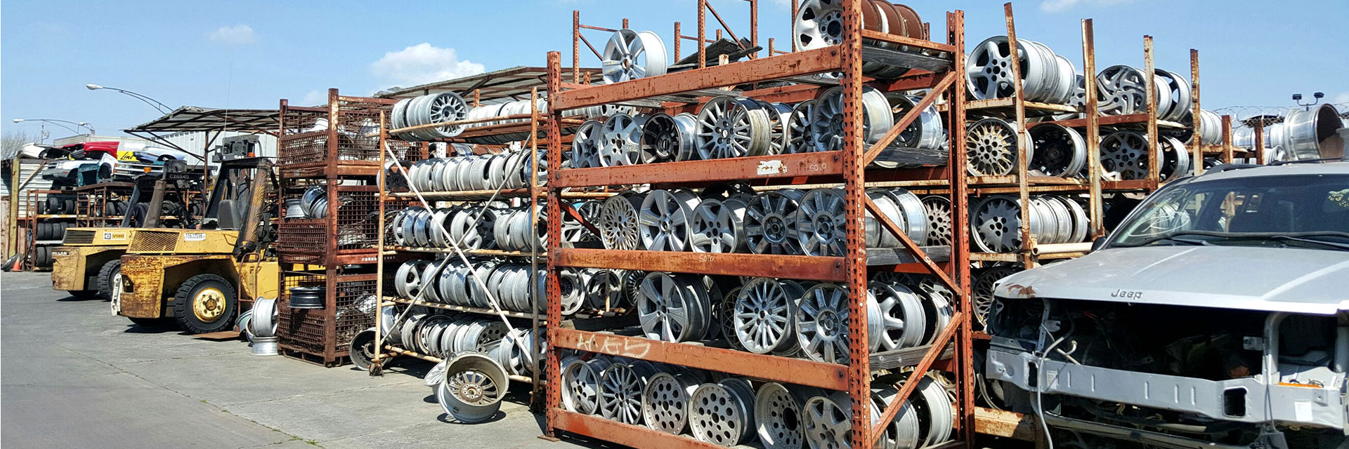 Aluminum and alloy wheels at Dorris Auto Wreckers of Hayward, CA