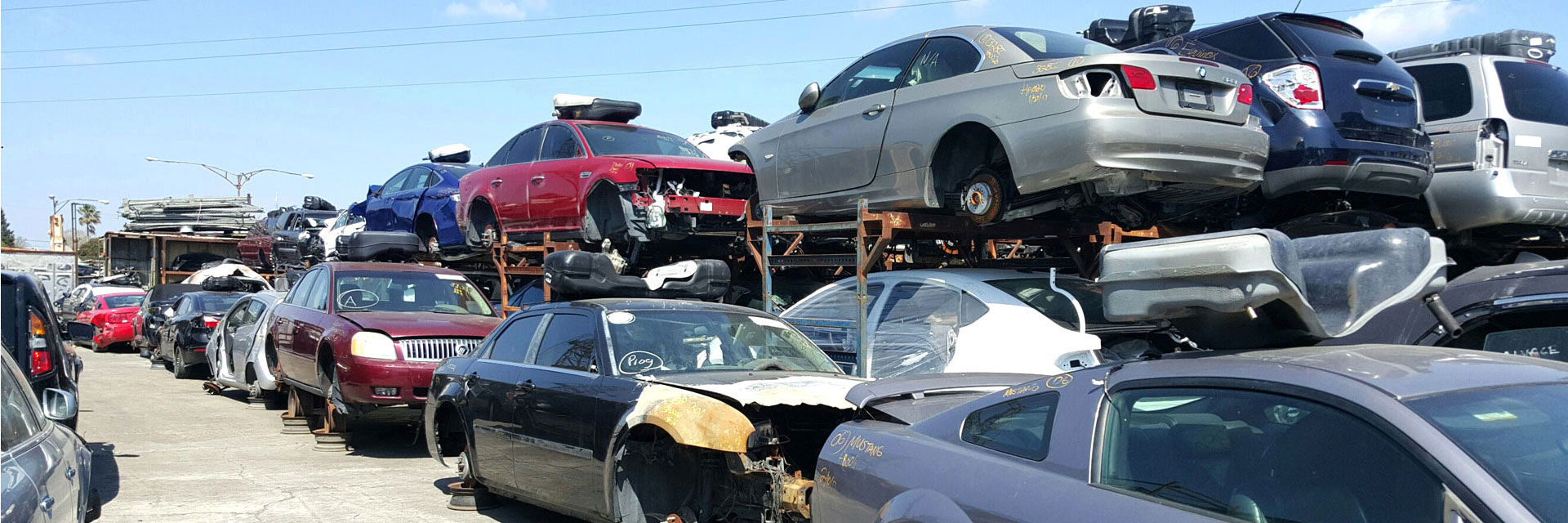 Junkyard for Dorris Auto Wreckers of Hayward, CA